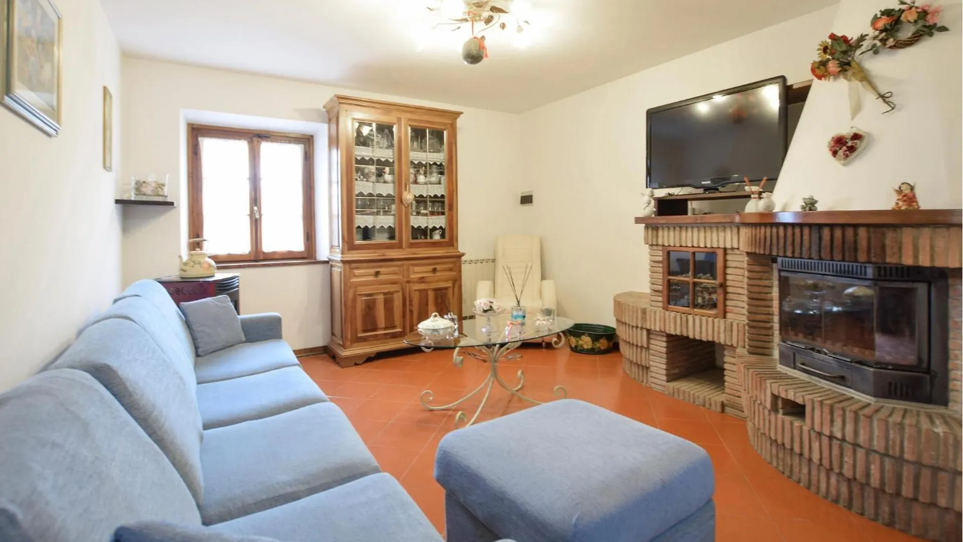 Awesome Home In Camaiore With Kitchen Holiday home